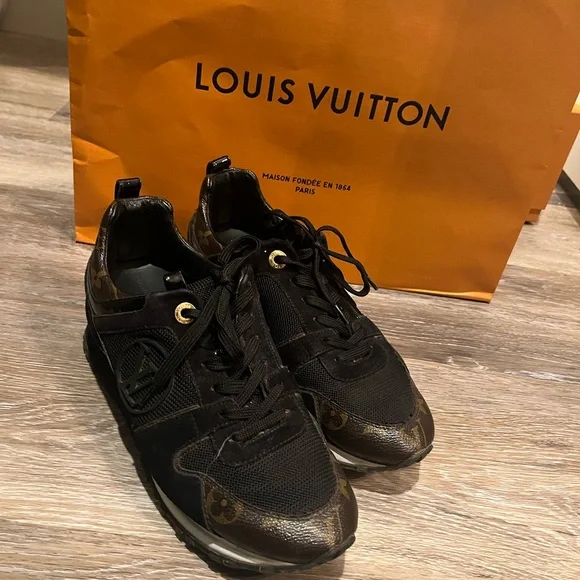 Louis Vuitton run away sneakers - Picture 1 of 9